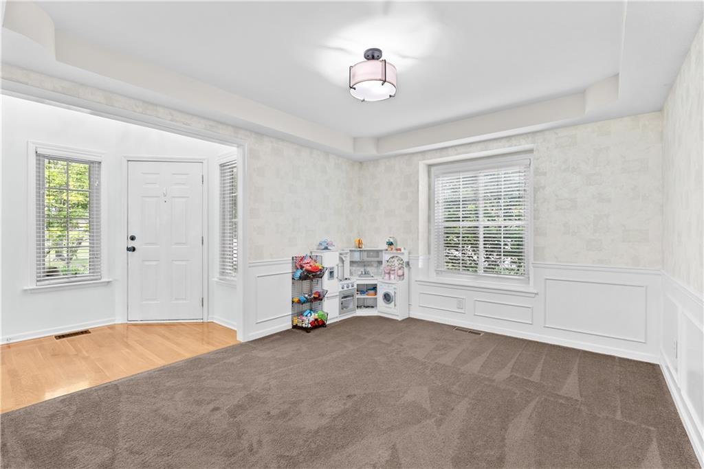 Photo 4 of 317 SW Bridlewood Court