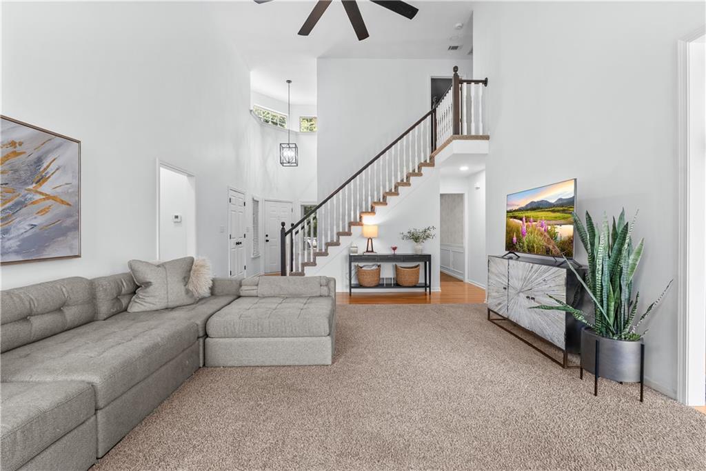 Photo 5 of 317 SW Bridlewood Court