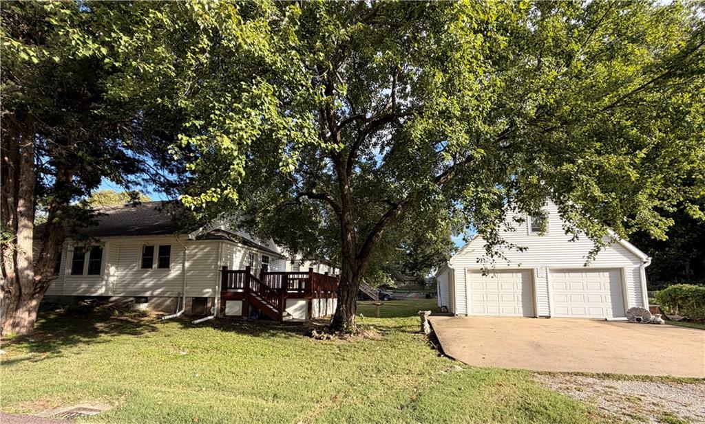 Photo 4 of 1535 S Cedar Avenue