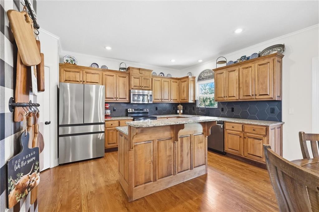 Photo 5 of 110 S Eastglen Drive