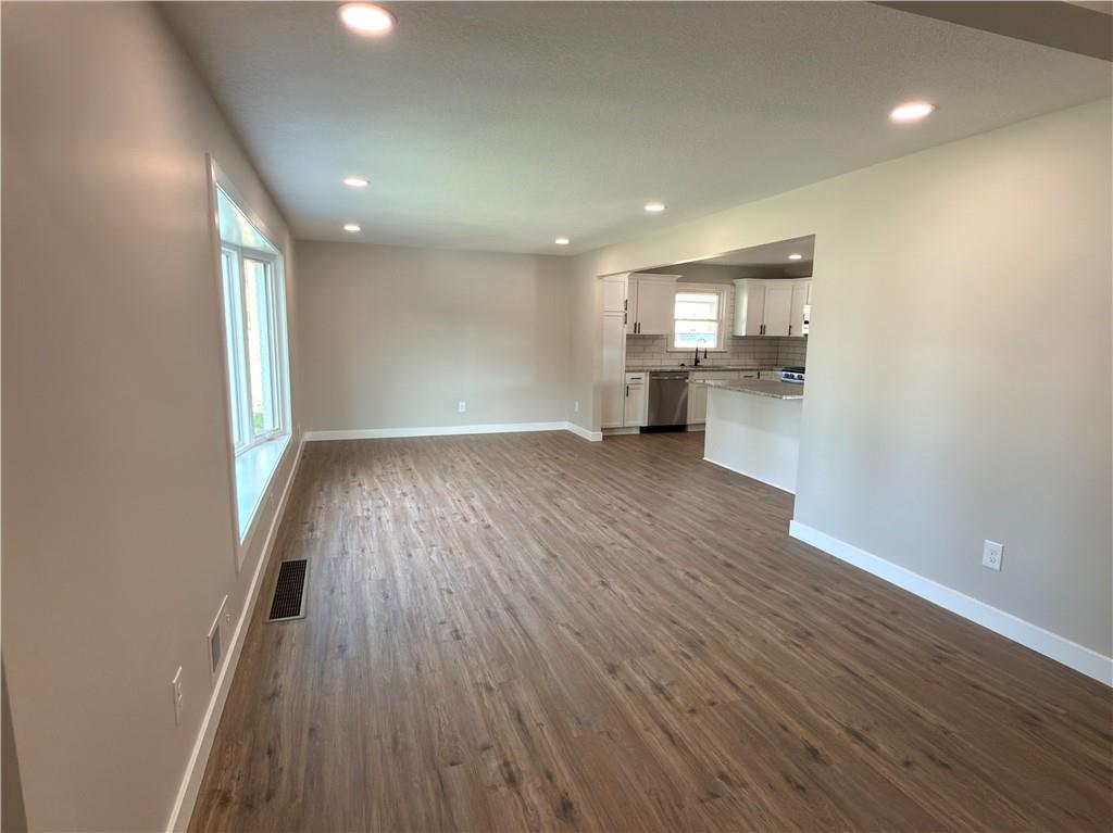 Photo 5 of 16001 E 30 Street