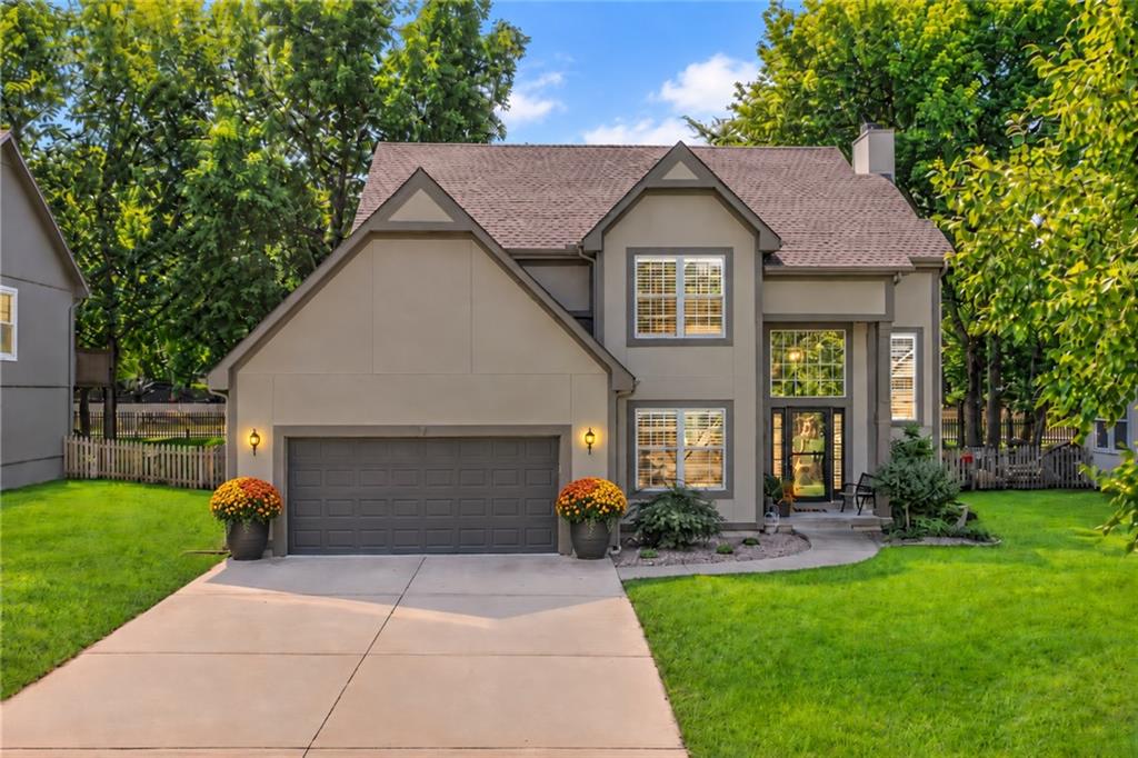 Photo of 509 NE Garnet Lane NE in Lee's Summit, MO