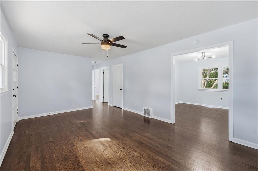 Photo 7 of 3028 S Hedges Avenue